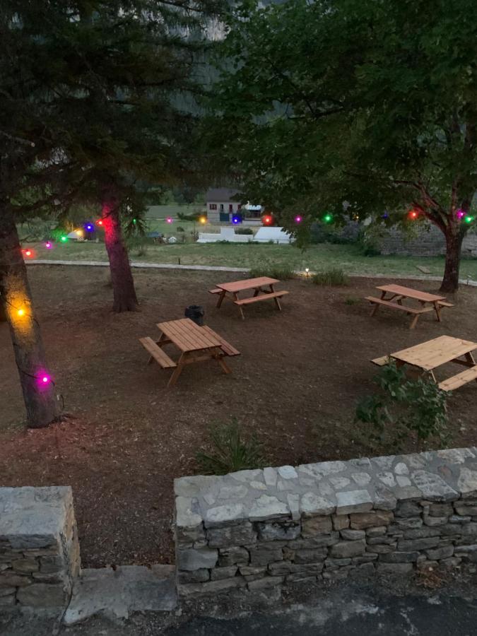 Quezac  La Voutee 5 Epis Avec Bain Finlandais Prive Au Manoir Du Charme Gorges Du Tarn Bed & Breakfast エクステリア 写真