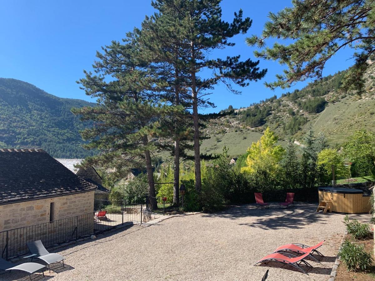 Quezac  La Voutee 5 Epis Avec Bain Finlandais Prive Au Manoir Du Charme Gorges Du Tarn Bed & Breakfast エクステリア 写真
