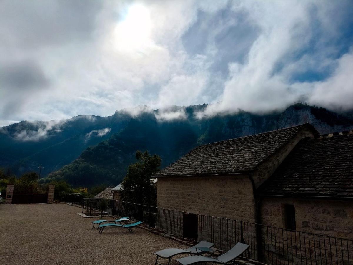 Quezac  La Voutee 5 Epis Avec Bain Finlandais Prive Au Manoir Du Charme Gorges Du Tarn Bed & Breakfast エクステリア 写真