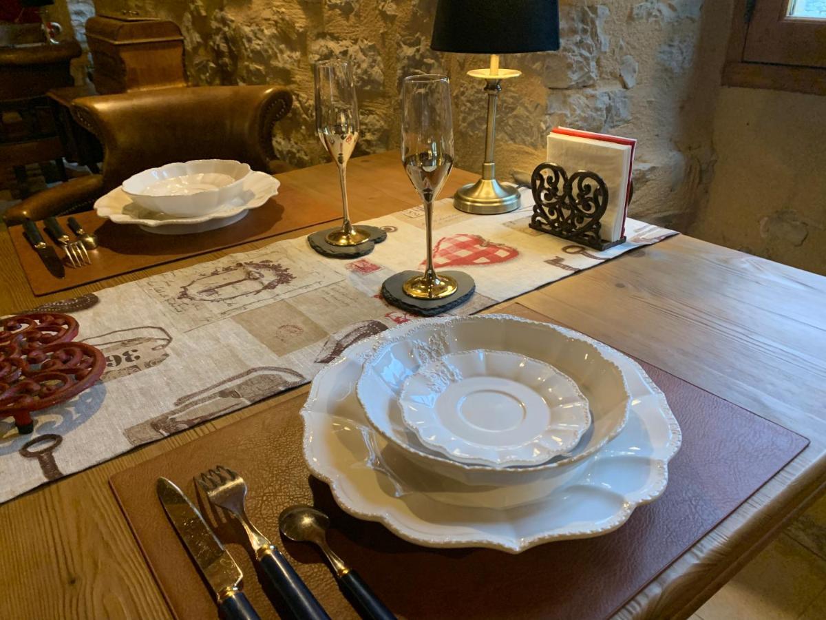 Quezac  La Voutee 5 Epis Avec Bain Finlandais Prive Au Manoir Du Charme Gorges Du Tarn Bed & Breakfast エクステリア 写真