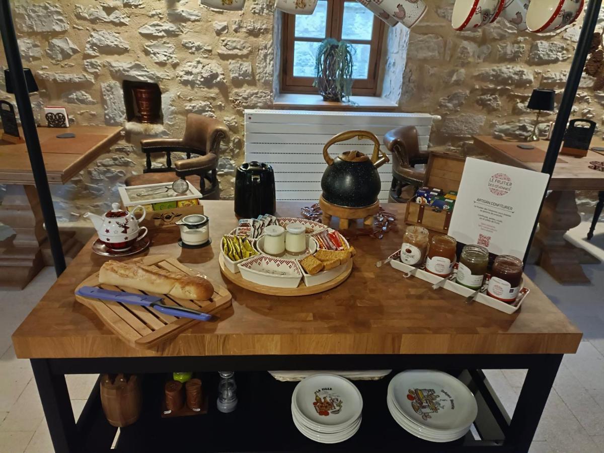 Quezac  La Voutee 5 Epis Avec Bain Finlandais Prive Au Manoir Du Charme Gorges Du Tarn Bed & Breakfast エクステリア 写真